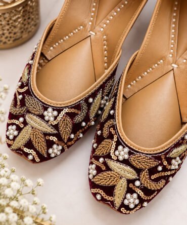 Laila Juttis (Wine colour)