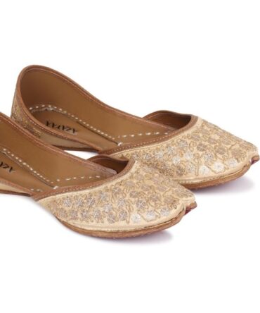 Sunehri Juttis for Women | Handcrafted Punjabi Footwear