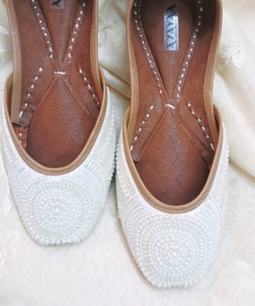 Ivory jutti with pearl hand embroidery